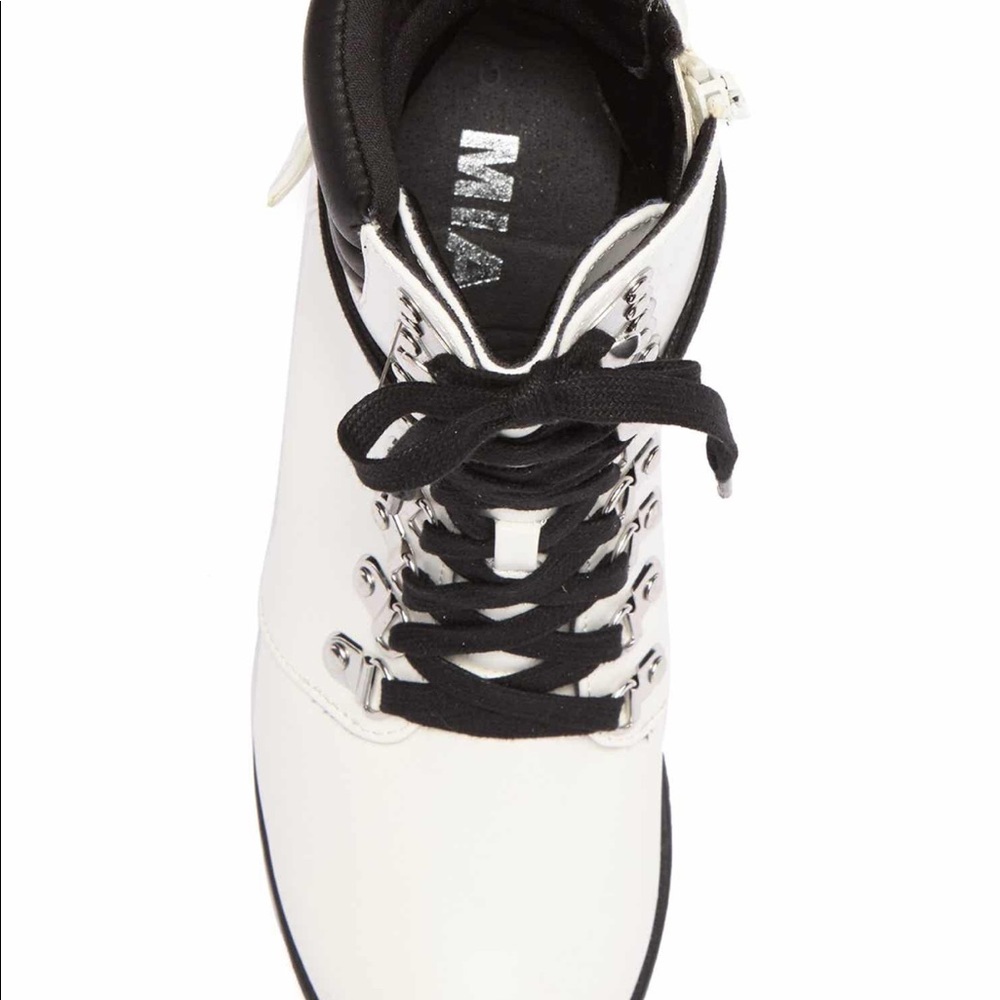 Mia lace up boots - Picture 3 of 8